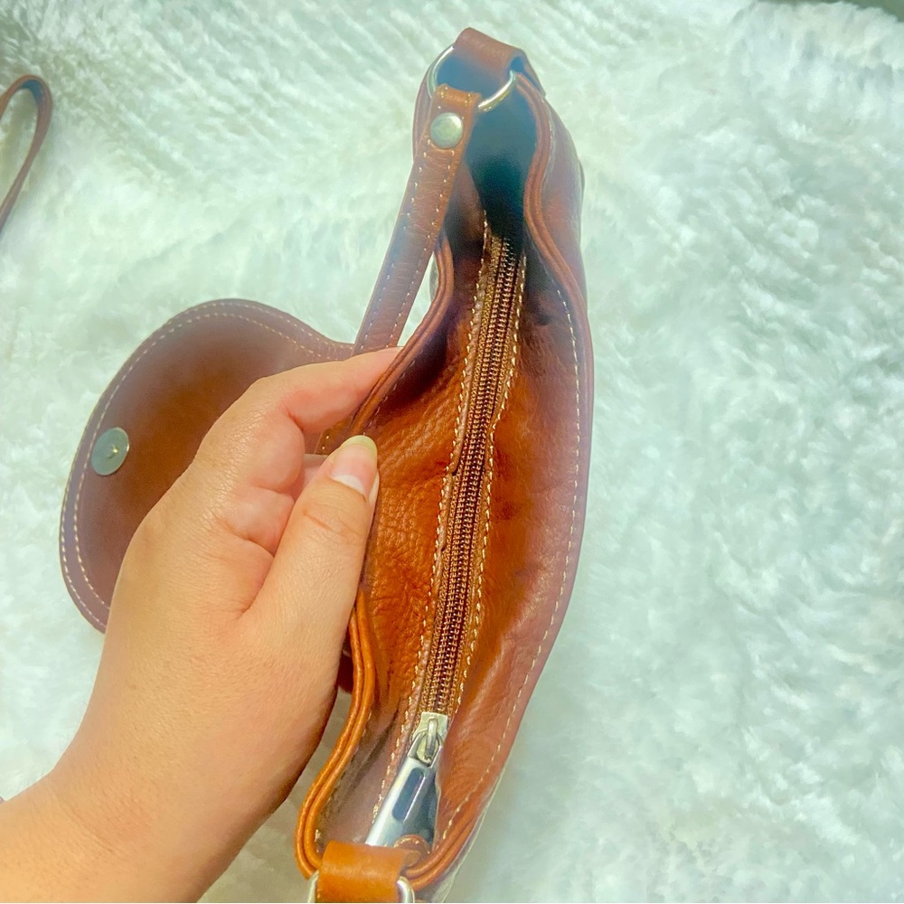 Elegant Genuine Leather Crossbody Bag - Picture 9 of 13